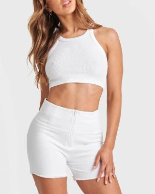 Poslední kousky oblíbených push up kraťásků Freddy🔥🛍️ Příjemný a pružný denimový materiál. Vysoký pas, zapínaní na zip,...